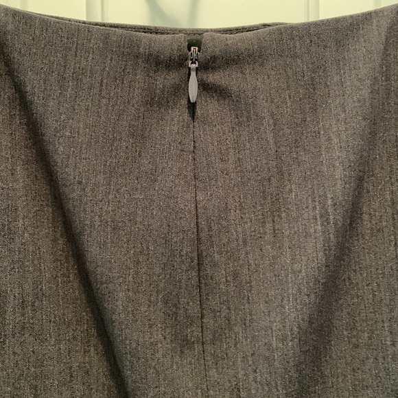 Nearly New Charcoal Gray Lined Trumpet Skirt - Picture 3 of 6